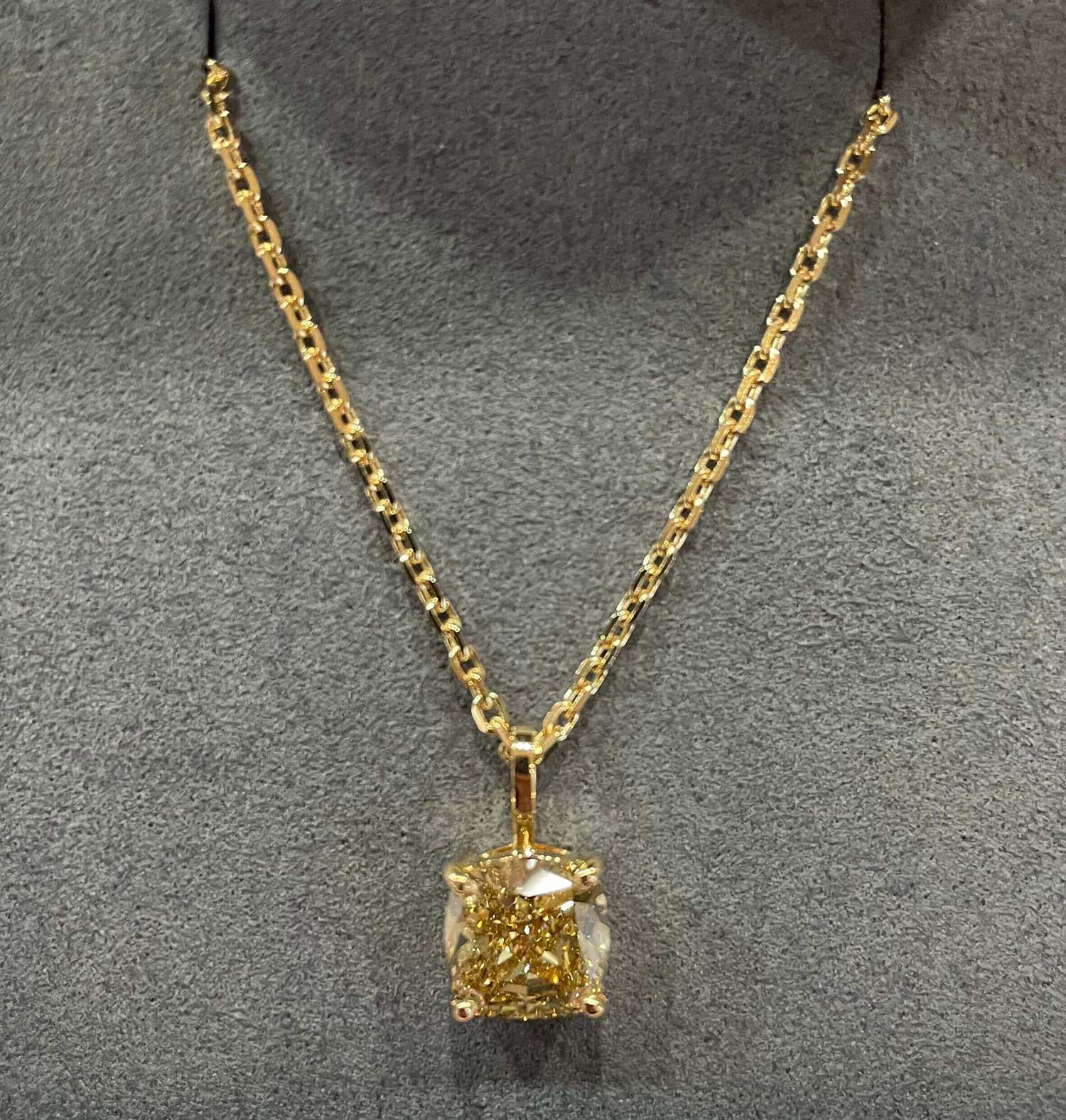 diamond necklace jeweler-5